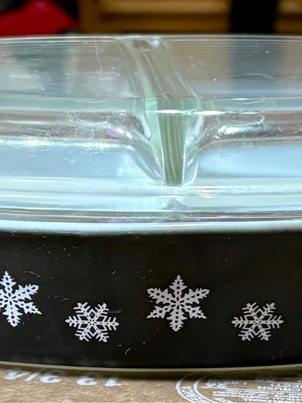 PYREX Vintage Black Snowflake Divided Oval Casserole Baking Dish w/ Lid 1.5 QT
